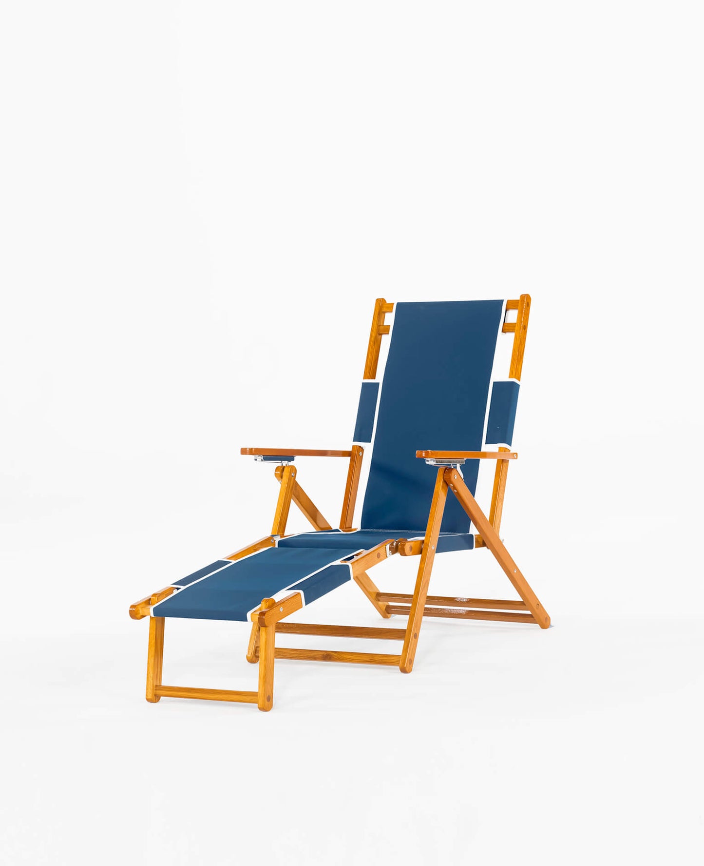 The Oakwood Beach Lounger