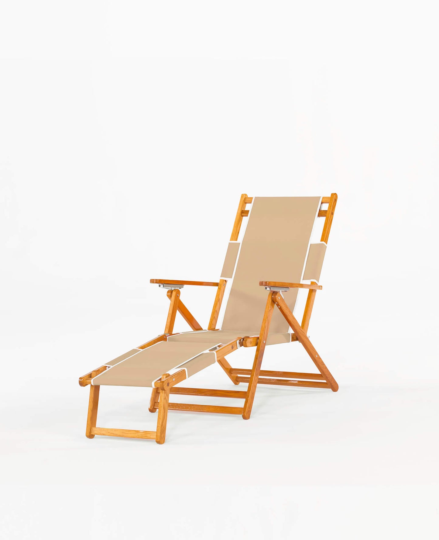 The Oakwood Beach Lounger