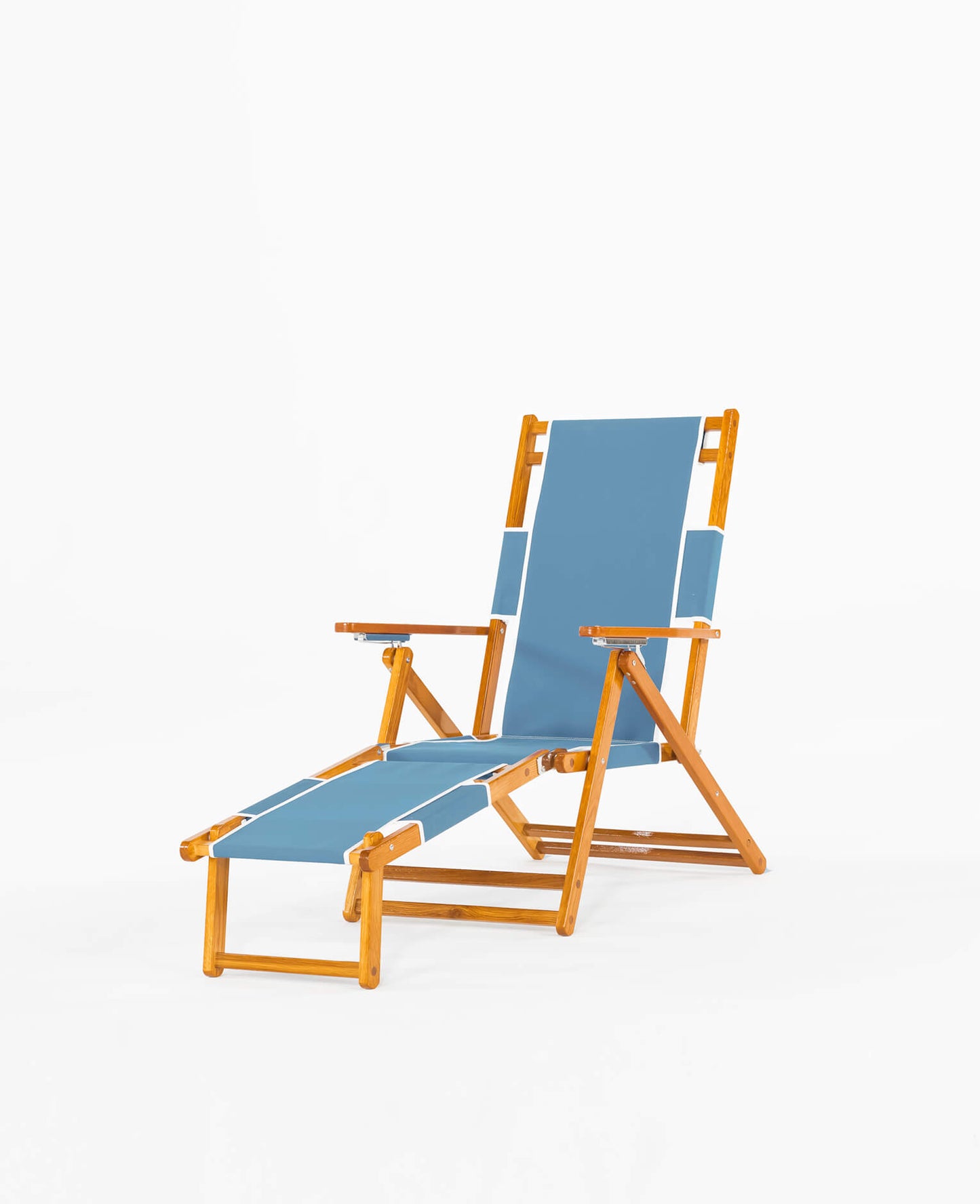 The Oakwood Beach Lounger
